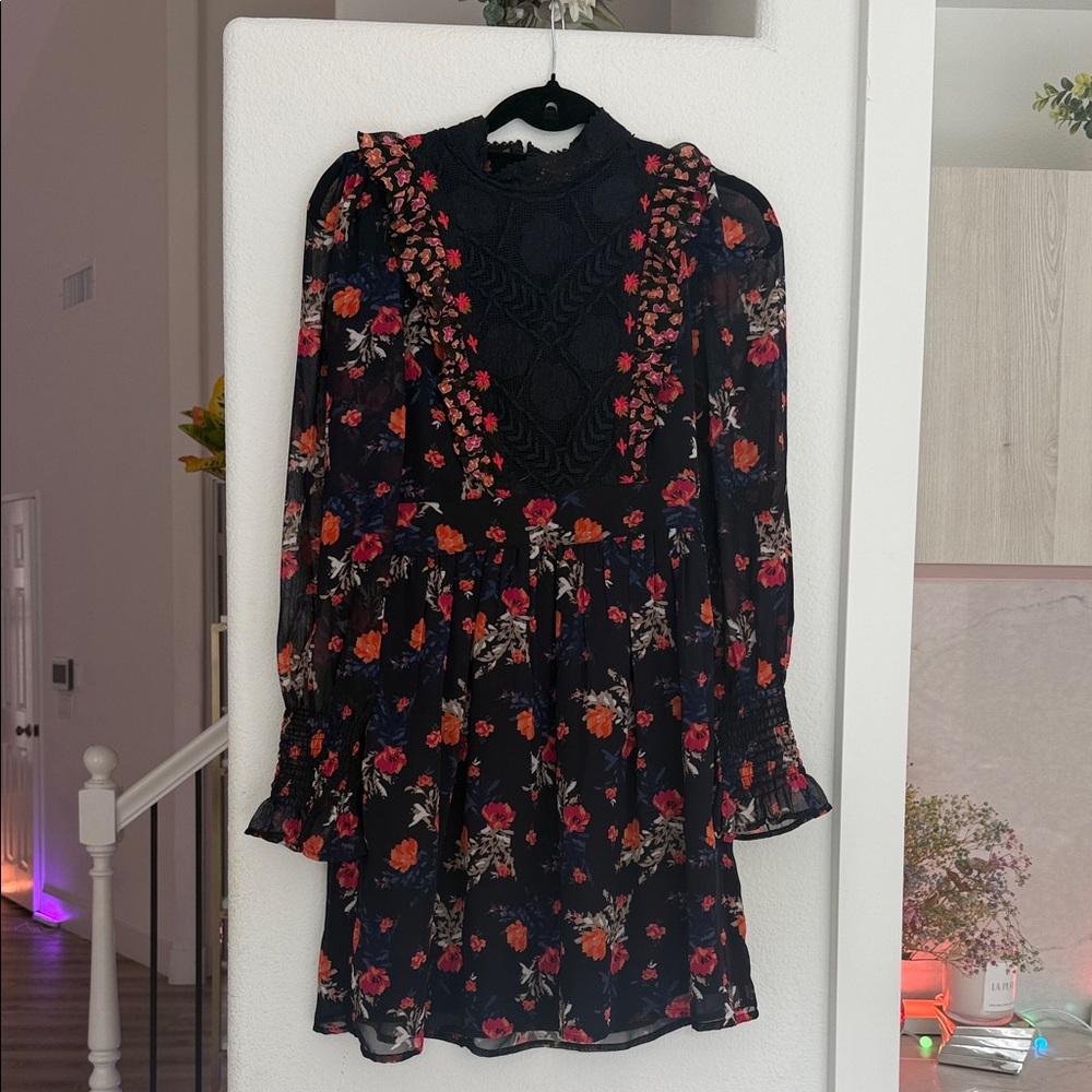 Chic Black Floral Long Sleeve Dress